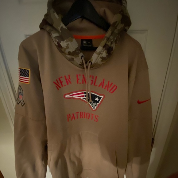 Nike Other - New England Patriots salute to service hoodie
